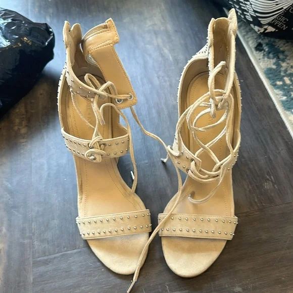 Kendall & Kylie heels - Picture 2 of 3